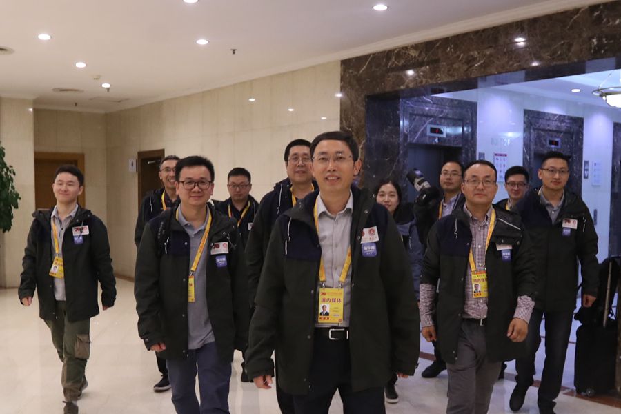 新華網(wǎng)國慶前方報道團隊，出發(fā)啦！