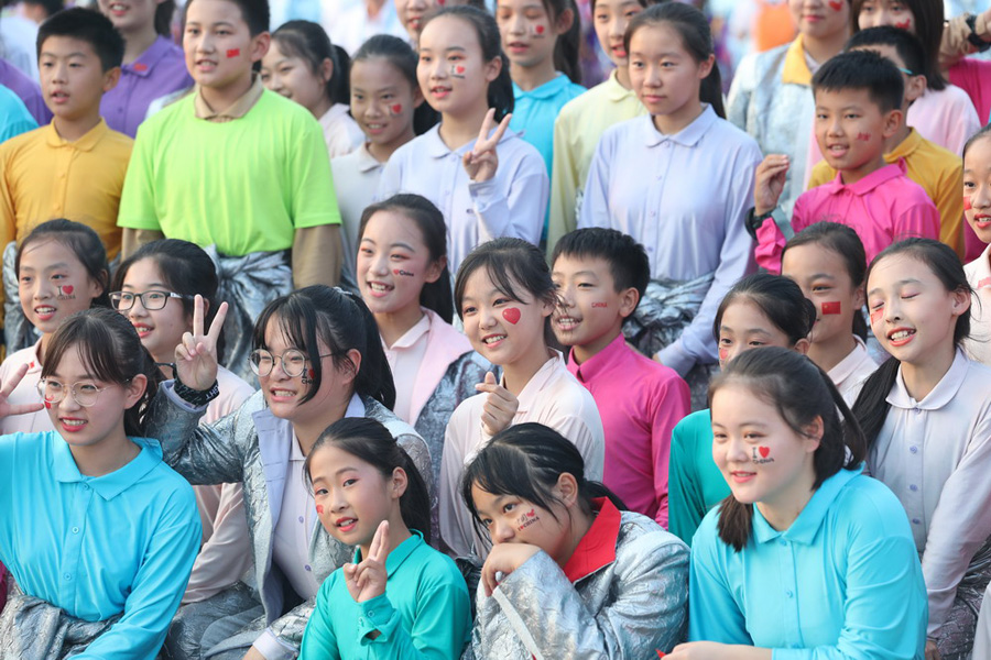 今晚，我們歡聚在天安門廣場