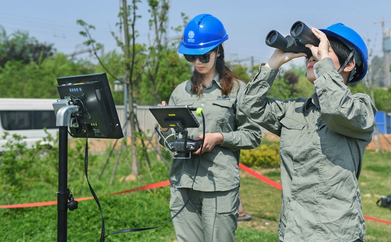 會&ldquo;飛天&rdquo;的供電&ldquo;鐵姑娘&rdquo;