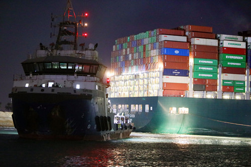 埃及：蘇伊士運河&mdash;&mdash;埃及總統稱需要3到4天解除運河擁堵