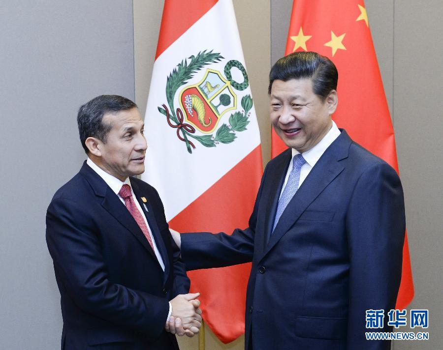 7月16日，國家主席習(xí)近平在巴西首都巴西利亞會見秘魯總統(tǒng)烏馬拉。新華社記者 劉建生 攝 