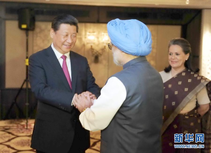 9月19日，國家主席習近平在新德里會見印度國大黨主席索尼婭&middot;甘地和前總理辛格。 新華社記者張鐸攝