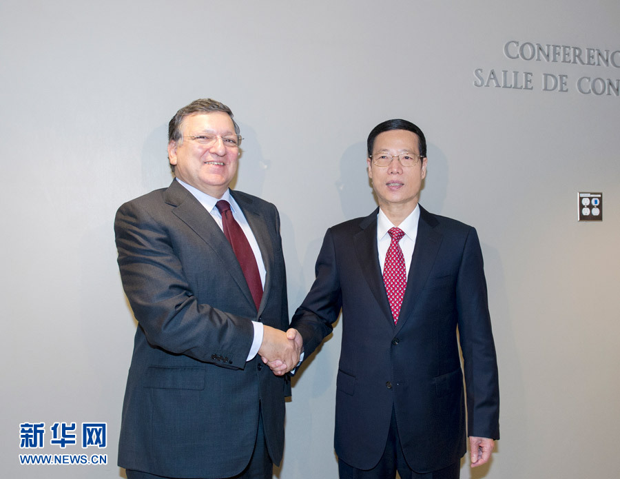 9月23日，正在紐約出席聯(lián)合國氣候峰會的國家主席習(xí)近平特使、國務(wù)院副總理張高麗在紐約聯(lián)合國總部會見歐盟委員會主席巴羅佐。新華社記者王曄攝 