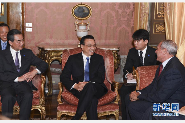 10月15日，中國國務院總理李克強在羅馬會見意大利參議長格拉索。 新華社記者謝環馳攝 