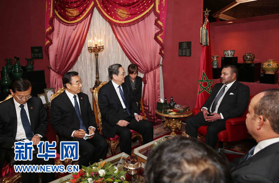 11月4日，中國全國政協(xié)主席俞正聲在非斯會見摩洛哥國王穆罕默德六世。 新華社記者 劉衛(wèi)兵 攝