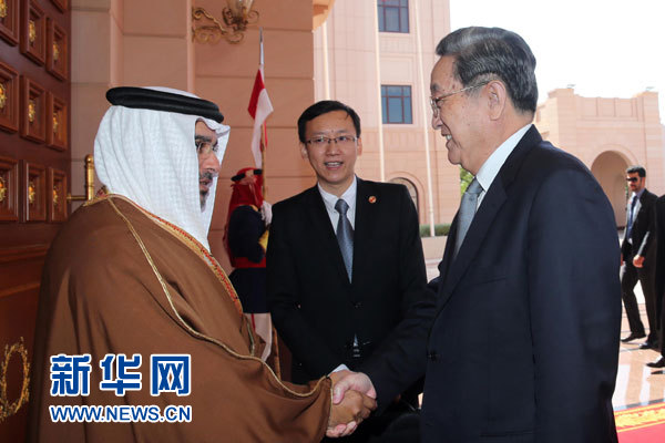 11月6日，正在巴林進行正式友好訪問的全國政協(xié)主席俞正聲在麥納麥會見巴林王儲薩勒曼。 新華社記者劉衛(wèi)兵攝