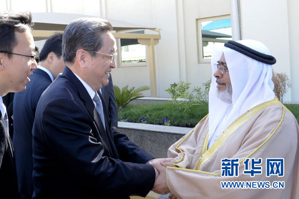 11月6日，正在巴林進行正式友好訪問的全國政協(xié)主席俞正聲在麥納麥會見巴林國民議會議長兼眾議長扎赫拉尼。 新華社記者 張鐸 攝