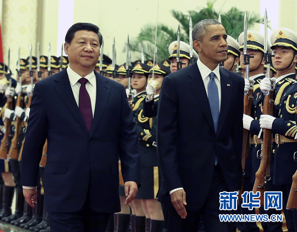11月12日，國(guó)家主席習(xí)近平在北京人民大會(huì)堂舉行歡迎儀式，歡迎美國(guó)總統(tǒng)奧巴馬對(duì)中國(guó)進(jìn)行國(guó)事訪問。 新華社記者 龐興雷 攝