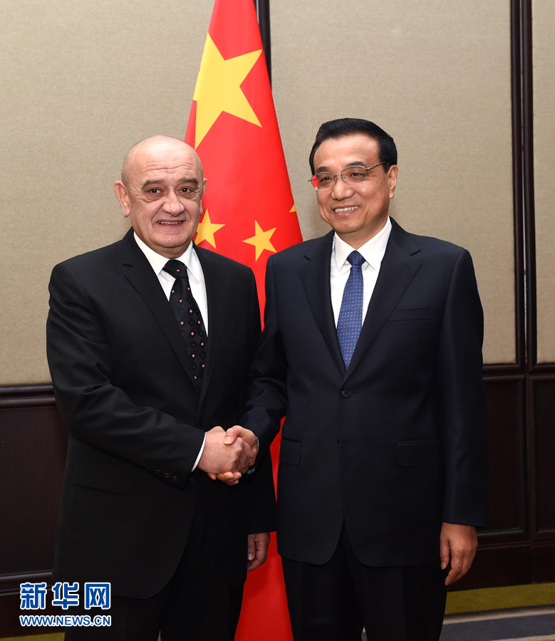 12月16日，中國國務院總理李克強在貝爾格萊德會見波黑部長會議主席貝萬達。 新華社記者 饒愛民 攝 