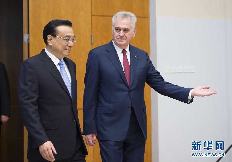 12月18日，國務院總理李克強在貝爾格萊德會見塞爾維亞總統尼科利奇。 新華社記者 黃敬文 攝 