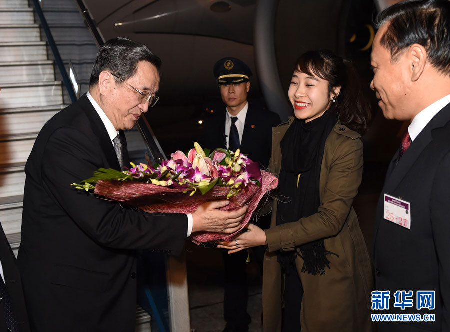 12月25日至27日，中共中央政治局常委、全國政協(xié)主席俞正聲對越南進(jìn)行正式訪問。這是12月25日，俞正聲抵達(dá)河內(nèi)，開始對越南進(jìn)行正式訪問。 新華社記者馬占成攝