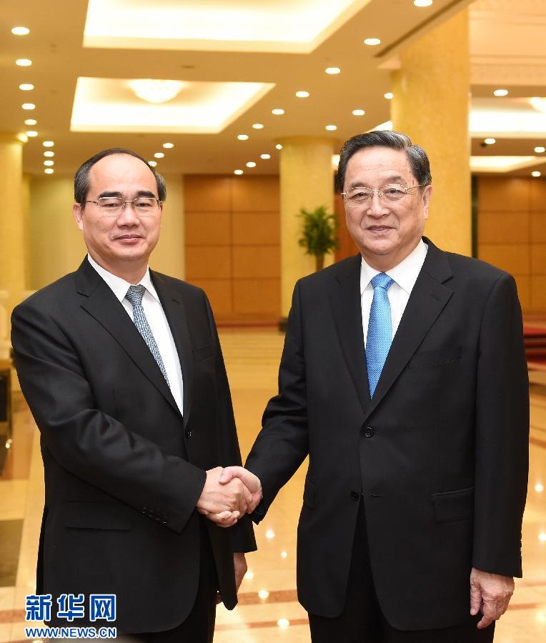 12月25日至27日，中共中央政治局常委、全國政協(xié)主席俞正聲對越南進(jìn)行正式訪問。這是12月26日，俞正聲在河內(nèi)與越南祖國陣線主席阮善仁舉行會談。 新華社記者劉建生攝