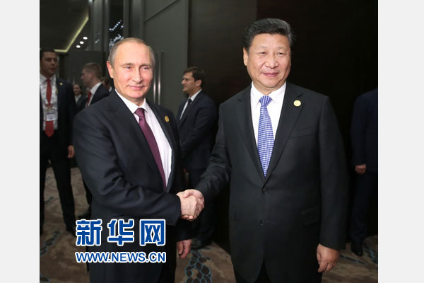 11月15日，國家主席習(xí)近平在土耳其安塔利亞會見俄羅斯總統(tǒng)普京。 新華社記者馬占成攝