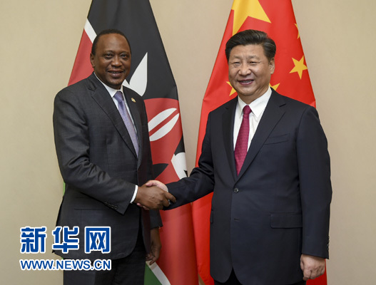 12月3日，國家主席習近平在約翰內斯堡會見肯尼亞總統肯雅塔。新華社記者 謝環馳 攝