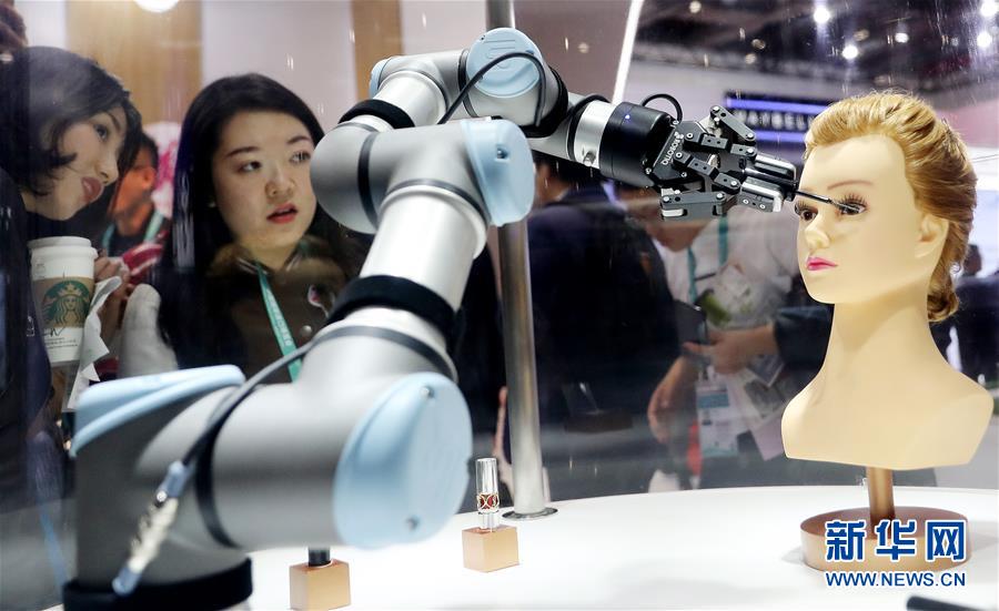 （新華全媒頭條&middot;圖文互動(dòng)）（8）從進(jìn)博會(huì)到&ldquo;雙11&rdquo; 超級(jí)訂單背后蘊(yùn)藏中國動(dòng)能