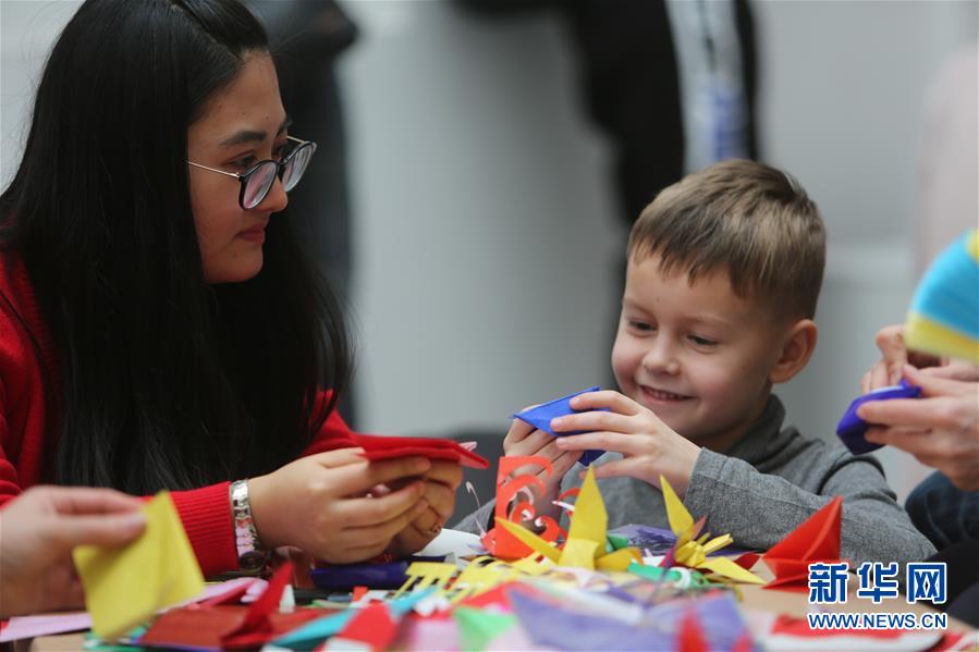（國際&middot;圖文互動）（2）白俄羅斯國家美術館里的中國年