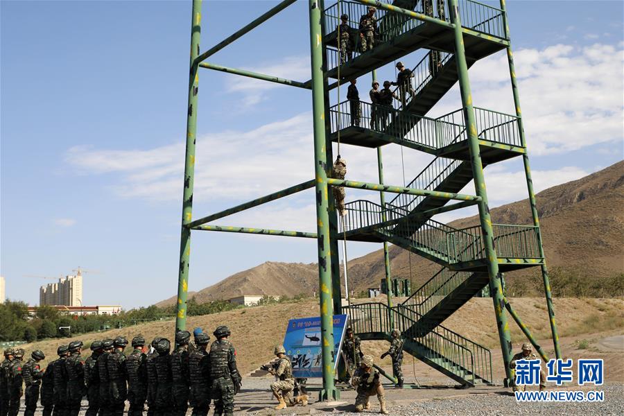 （軍事）（1）中吉&ldquo;合作-2019&rdquo;聯(lián)合反恐演練開展聯(lián)合訓練