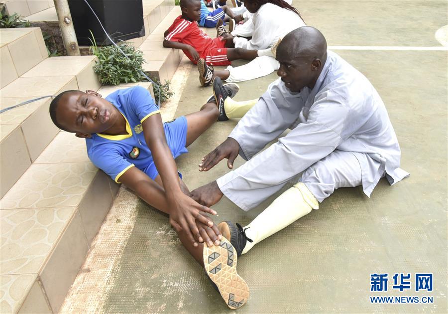 （國際&middot;圖文互動）（8）通訊：&ldquo;我也曾混跡街頭，終于靠習(xí)武自立&rdquo;&mdash;&mdash;喀麥隆人姆巴的武術(shù)情緣