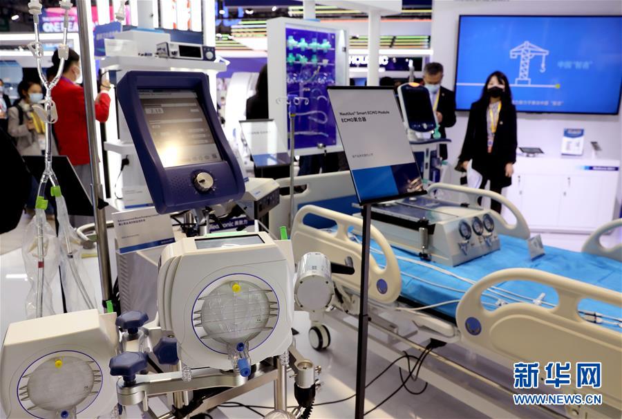 （第三屆進博會&middot;圖文互動）（10）新疫苗、新療法，進博會最&ldquo;火爆&rdquo;展區見聞