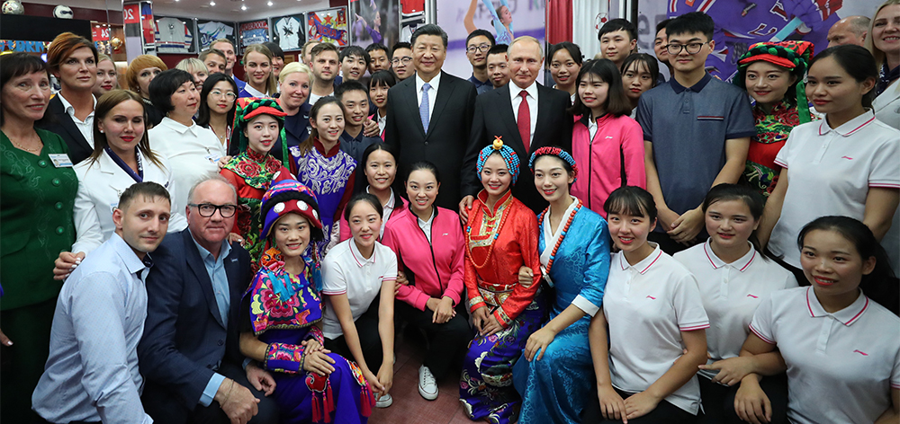 習近平和俄羅斯總統普京共同訪問&ldquo;海洋&rdquo;全俄兒童中心