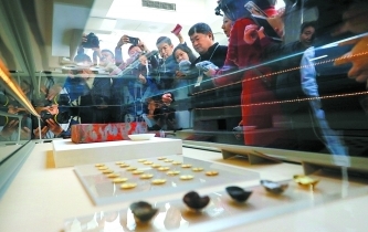 故宮養心殿寶匣里藏著啥寶貝？